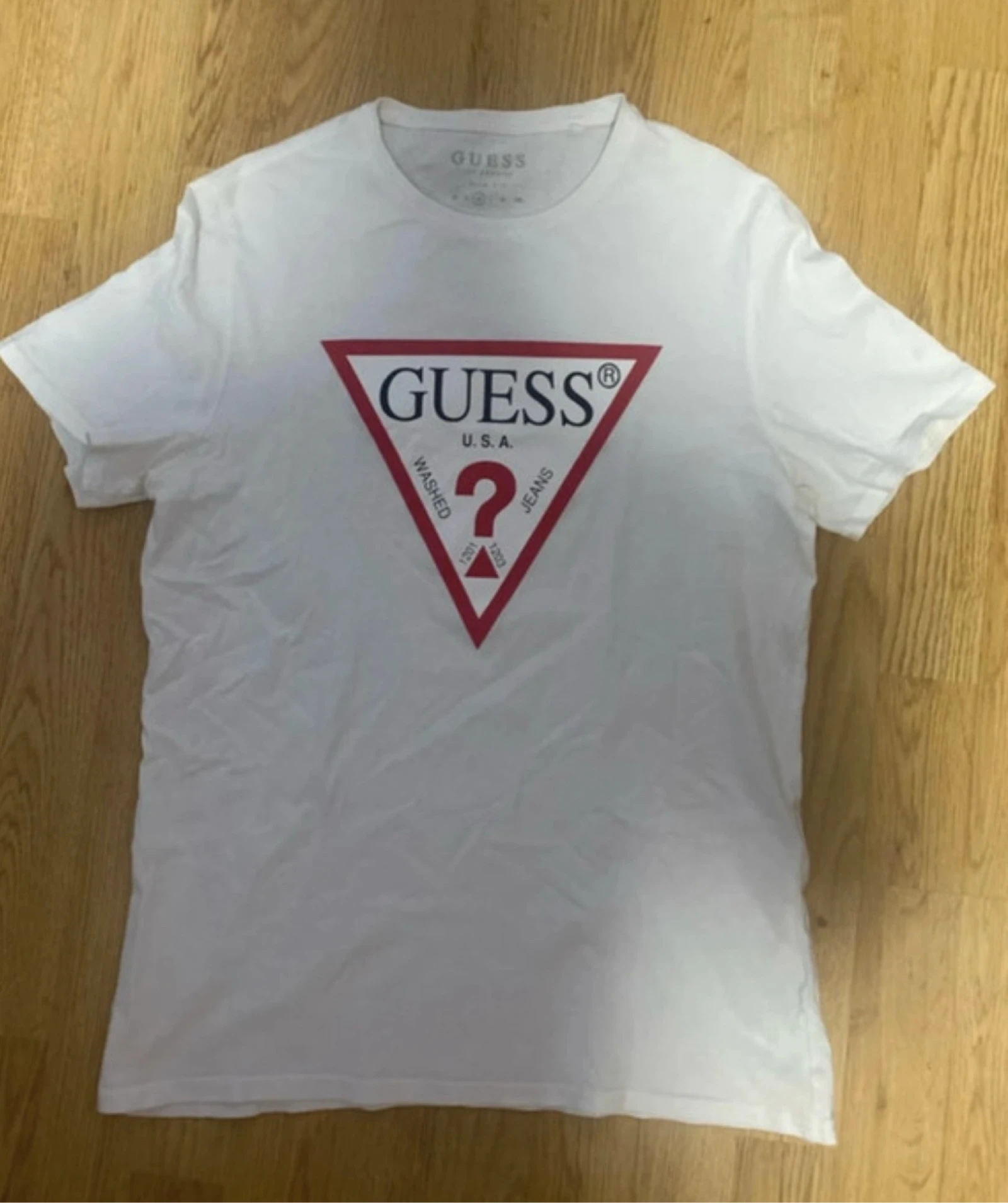 Camiseta Guess